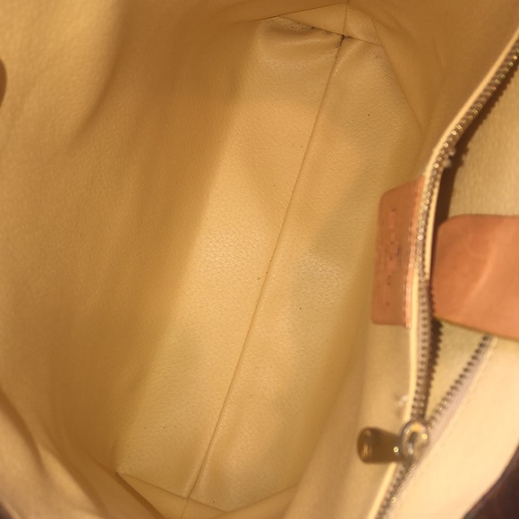 W ETRO Milano Red Paisley Vachetta Leather Tote Shoulder Bag Interior Zip Pocket - Picture 15 of 17